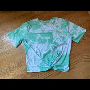 Cropped Work-Out Tie-Dye Tee